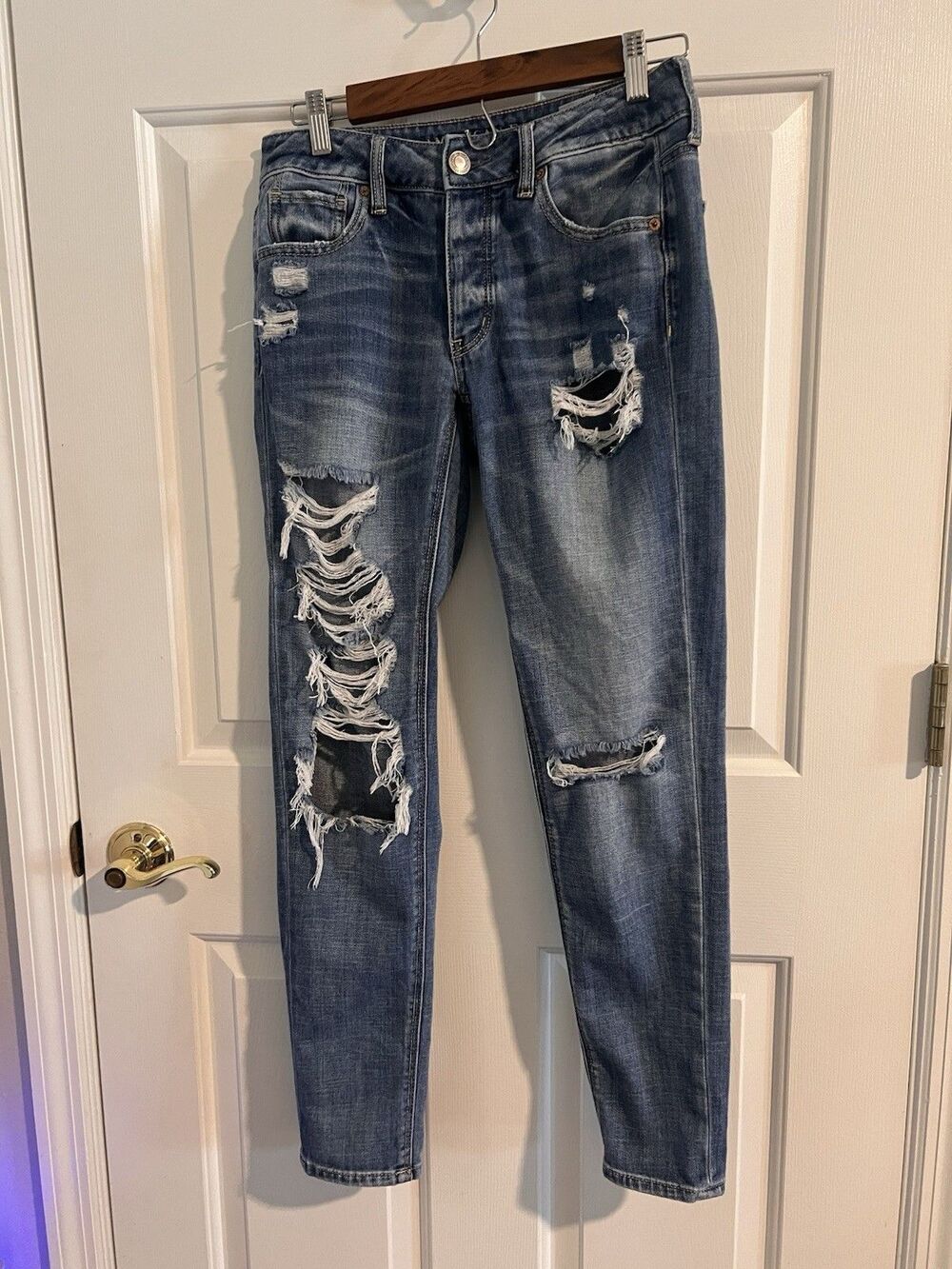 American Eagle Outfitters Women's Skinny Blue Denim Jeans Distressed Ripped